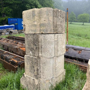 Stone column, corner mounts, limestone quoins, 19th century