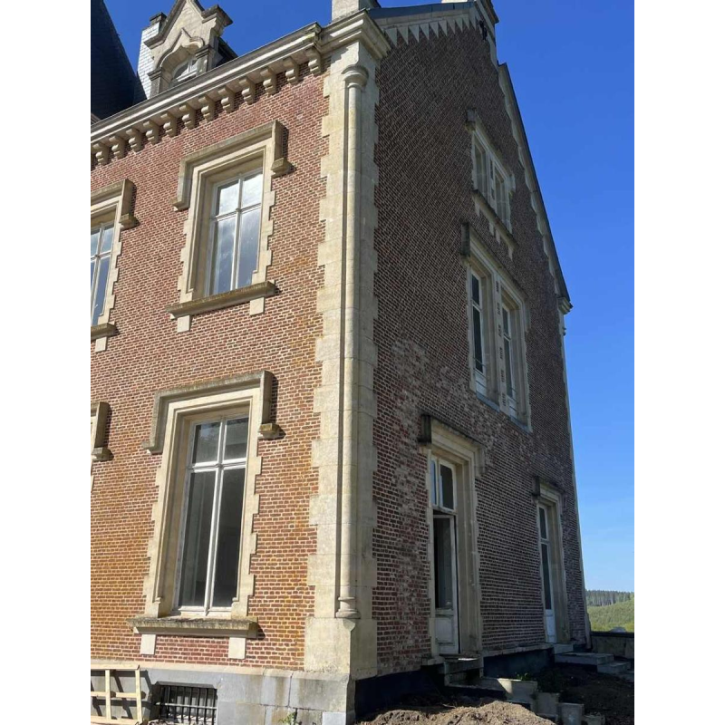 Stone column, corner mounts, limestone quoins, 19th century