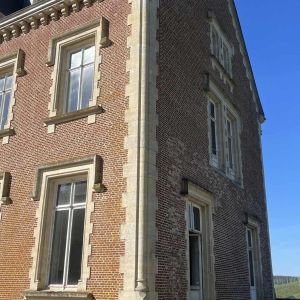 Stone column, corner mounts, limestone quoins, 19th century
