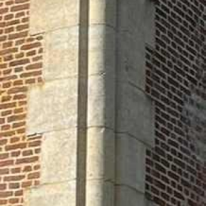 Stone column, corner mounts, limestone quoins, 19th century