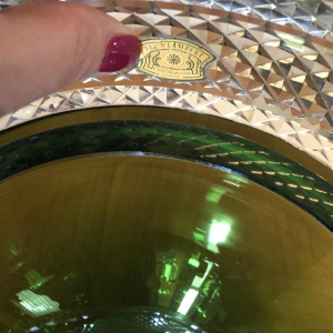 Borek Sipek pour Val-Saint-Lambert, coupe sur pied en cristal vert taillé