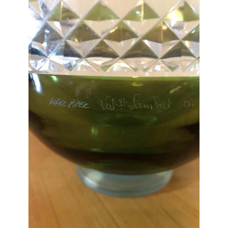 Borek Sipek pour Val-Saint-Lambert, coupe sur pied en cristal vert taillé