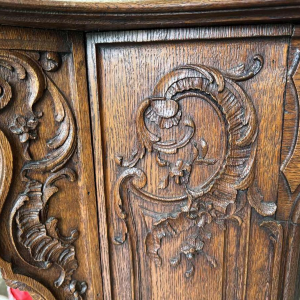 Lodewijk XV Luikse schouw in rijk gesneden eikenhout, 19e eeuw