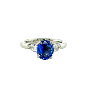 Ring in platina, saffier & diamanten