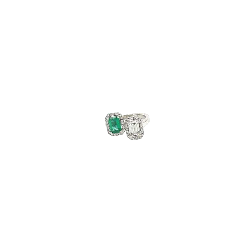 Bague en or blanc, diamants taille émeraude & émeraude