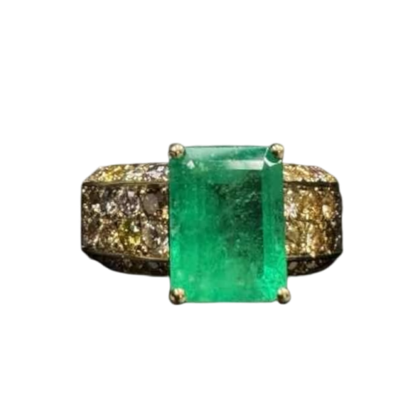 Ring 18kt yellow gold with emerald