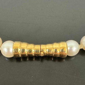 Collier Perle & Or Jaune : Élégance intemporelle.