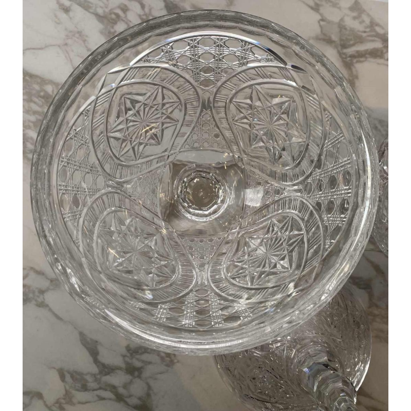 Val-Saint-Lambert, large pair of tall covered crystal vases (82 cm), signed and numbered.