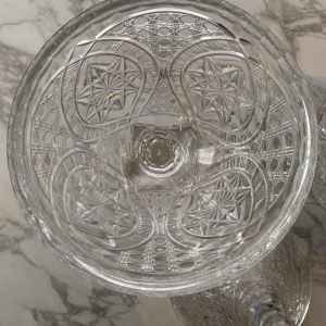 Val-Saint-Lambert, large pair of tall covered crystal vases (82 cm), signed and numbered.