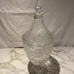 Val-Saint-Lambert, importante paire de vases couverts en cristal (82 cm)