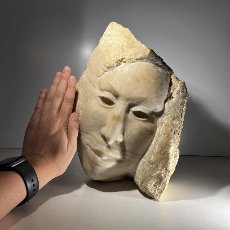 Georg Glaser “Visage de femme“ sculpture buste / masque en marbre, ca 1980