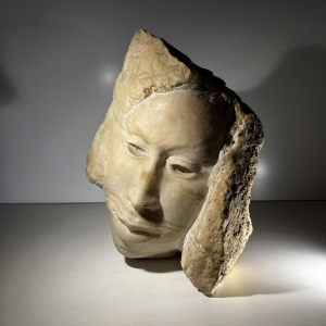 Georg Glaser "Vrouwengezicht" marmeren buste/masker sculptuur, ca. 1980