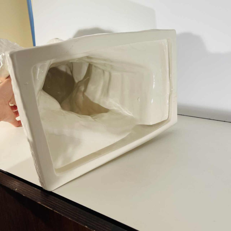 PATRICK VILLAS / Royal Boch 'Panter buste' Art Deco stijl, wit keramiek sculptuur, ca 2000