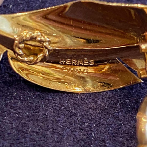 HERMES Paris, paire de boucles d'oreilles en or “Plumes“ vintage