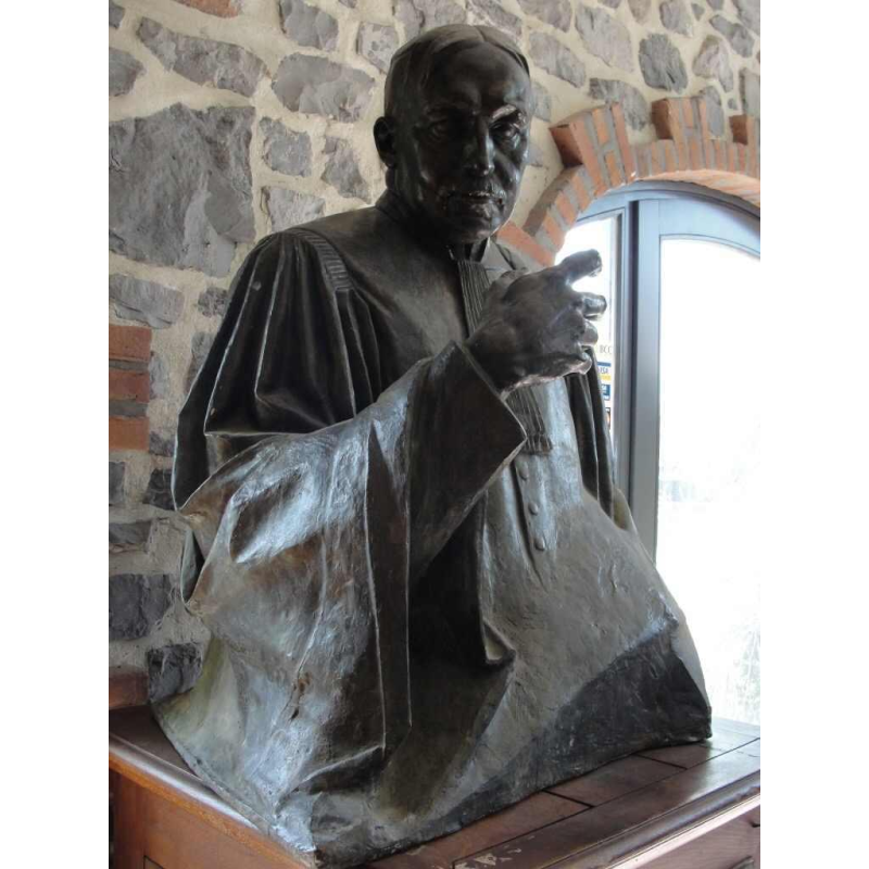 Buste van de beroemde advocaat Jules Destrée