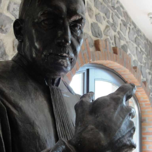 Buste du célèbre Homme de loi Jules Destrée