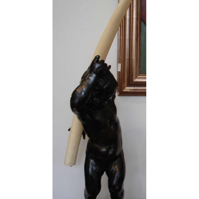 The defender child by Frans Joris