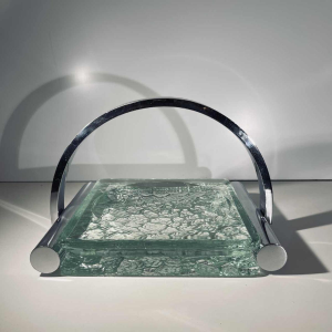 Jacques Adnet, Art Deco lege zak in verchroomd staal en dik getextureerd glas, 20e eeuw