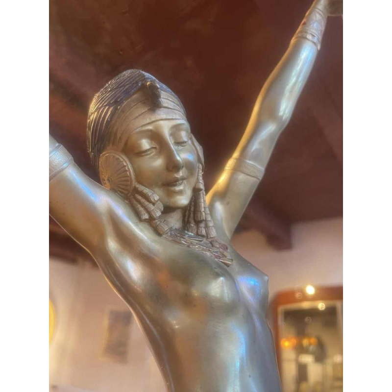 Demetre Chiparus “Danseuse Egyptienne“ sculpture Art Déco en bronze, socle marbre