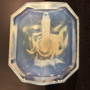 Charles Graffart Val Saint Lambert LUXVAL, perruche Art DÃ©co verre opalescent