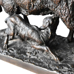 Pierre-Jules Mêne - De ooi en haar lam - bronzen beeld / sculptuur met herkomst, 19e eeuw