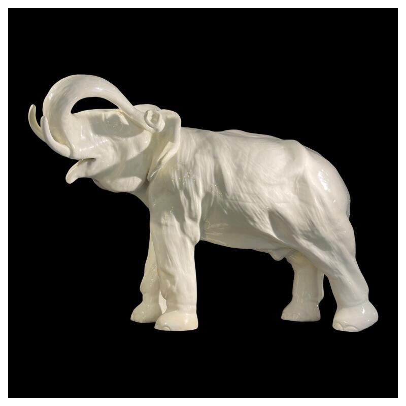 Grand Ele´phant Blanc Art De´co, Sculpture Animalière Céramique Faience, ca 1930