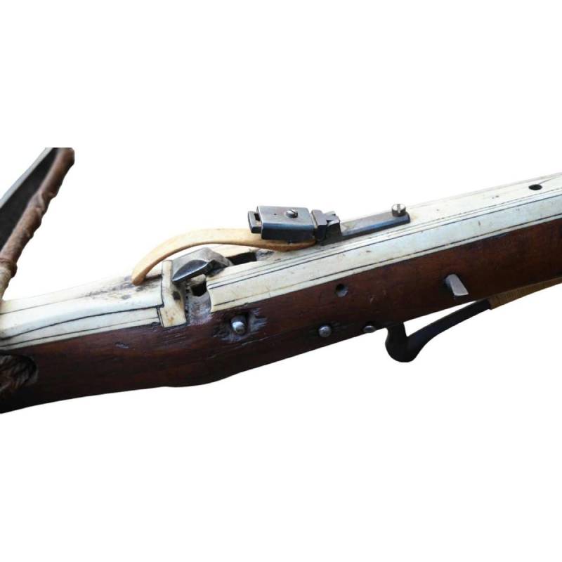 Rare Swiss or German hunting crossbow from the XVII? century Rare Swiss or German hunting crossbow from the XVII? century