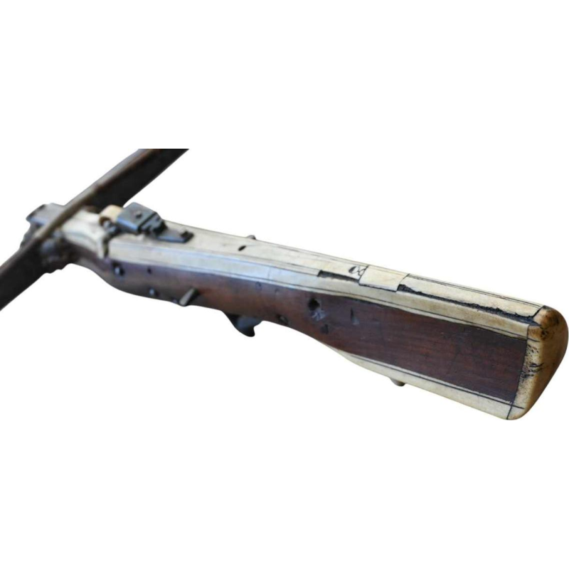 Rare Swiss or German hunting crossbow from the XVII? century Rare Swiss or German hunting crossbow from the XVII? century