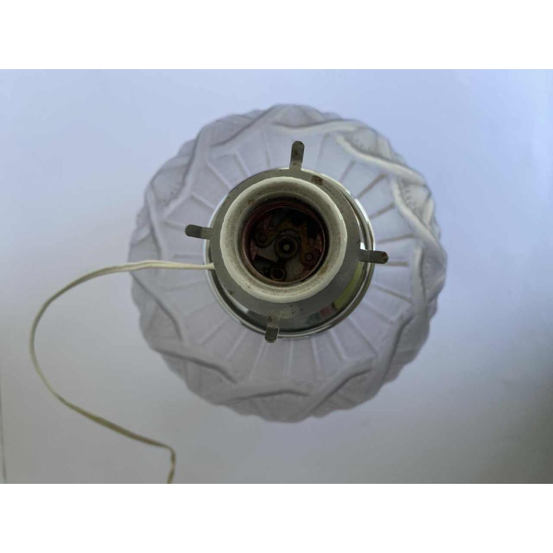 Pied de lampe Art Déco, décor feuillage stylisé, verre pressé moulé satiné, ca 1930