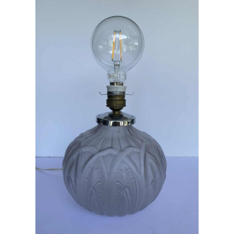 Art Deco lampvoet, gestileerd bladmotief, gesatineerd geperst glas, ca. 1930