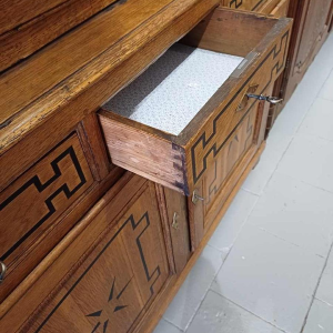 Meuble double corps / vaisselier en chêne, XIXe s