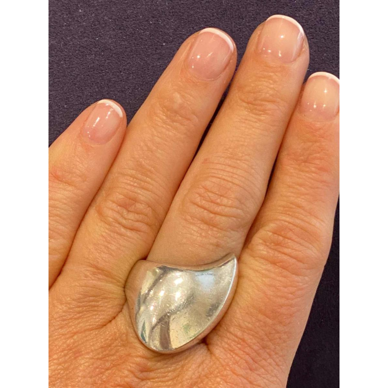 Nanna Ditzel pour Goerg Jensen, bague N°91 en argent massif, Danemark ca 1960