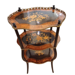 Sellette à trois plateaux, marqueterie et laiton, style Napoléon III, fin XIXe s