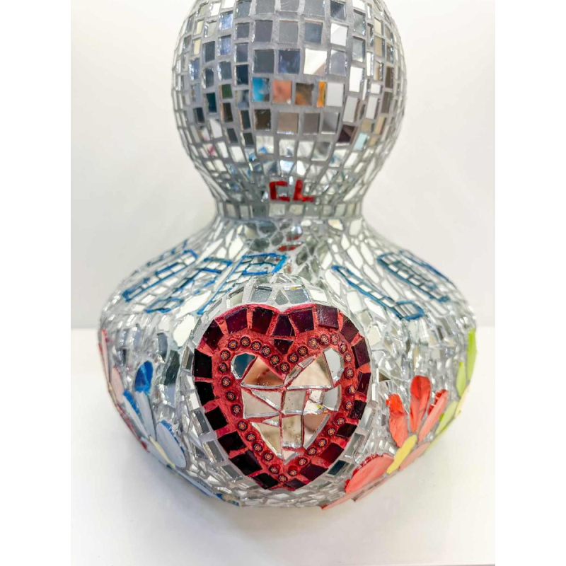 Cla Râ Rose, sculpture “Canard géant“ mosaïque de carreaux de faïence et miroir, XXIe siècle