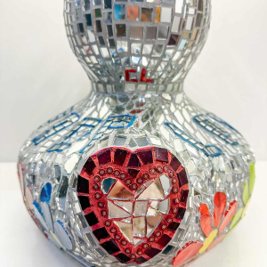 Cla Râ Rose, sculpture “Canard géant“ mosaïque de carreaux de faïence et miroir, XXIe siècle