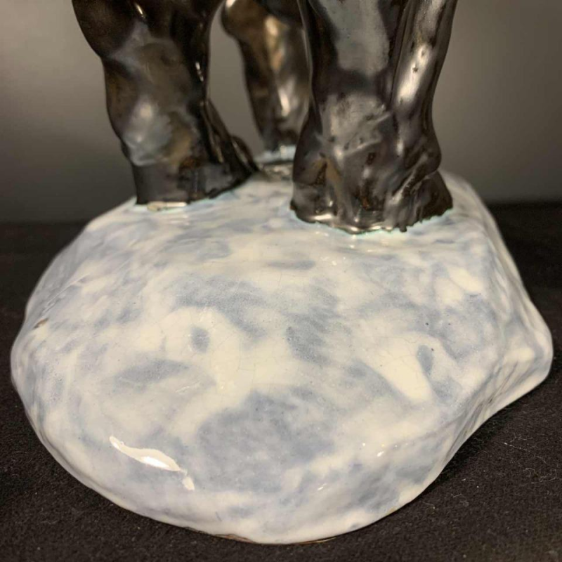 ANTOON AMORGASTI pour CERABELGA, Ours polaire Art déco noir en céramique, 1930