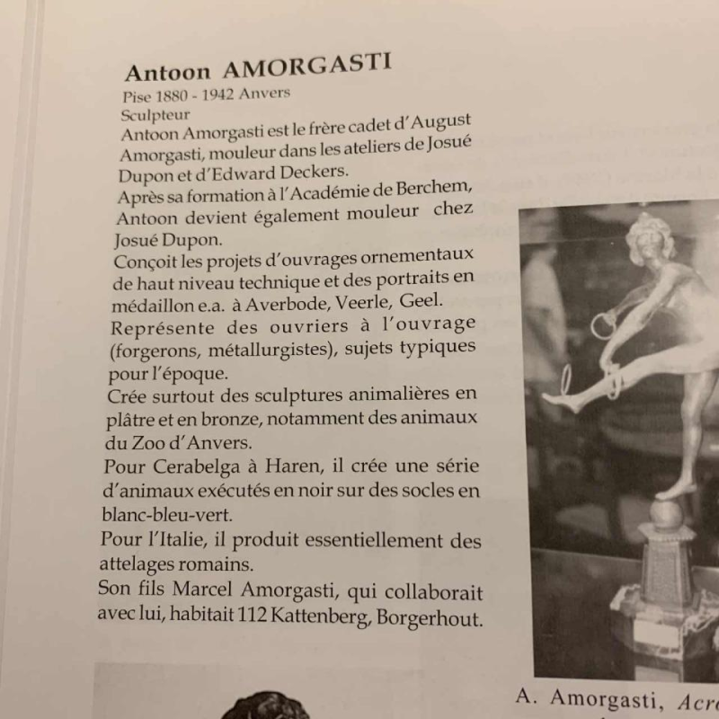 ANTOON AMORGASTI voor CERABELGA, Art Deco zwarte keramische ijsbeer, circa 1930