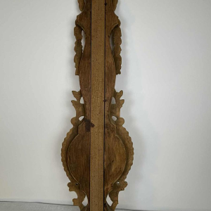 Baromètre-thermomètre Louis XVI à échelle Réaumur en bois doré, par Benard à Provins, XIXe s