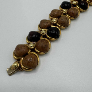 Bracelet René Boivin en or jaune 18 carats serti de 3 essences de bois