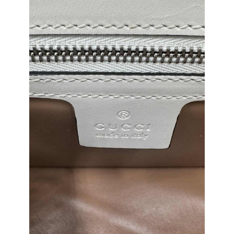 Gucci. Lilith bag in white leather and python