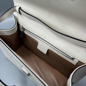 Gucci. Lilith tas van wit leer en python