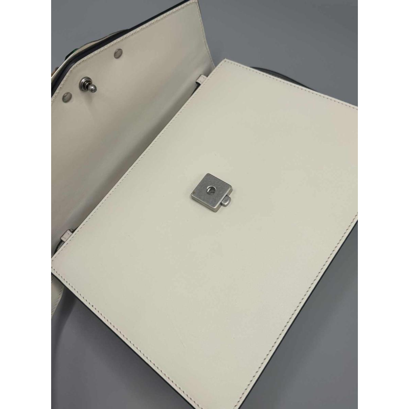 Gucci. Lilith tas van wit leer en python