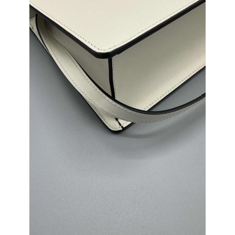 Gucci. Lilith bag in white leather and python