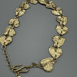 Yves Saint Laurent. Collier coeur