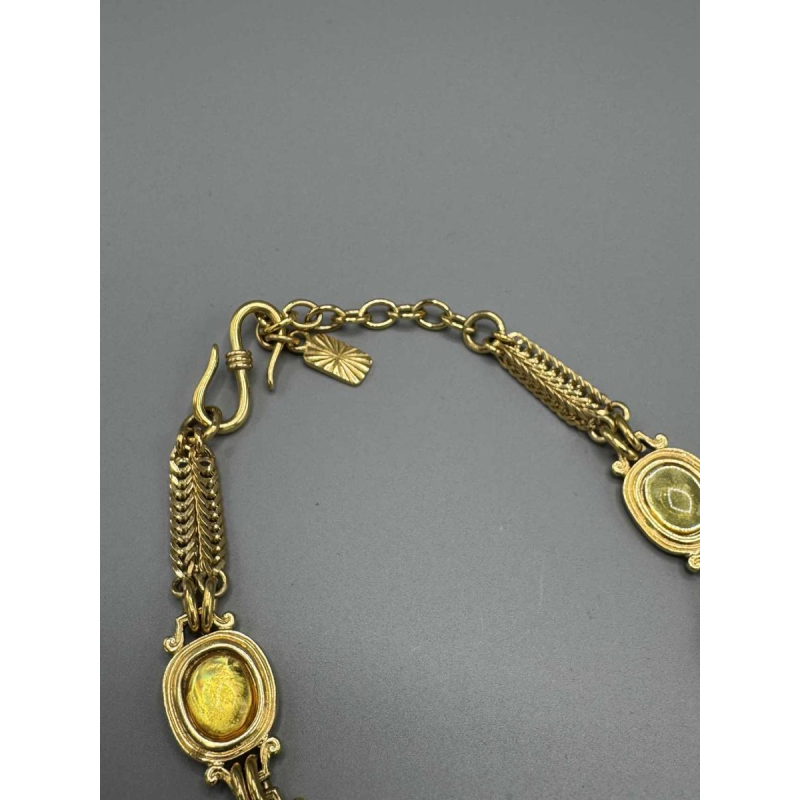 Yves Saint Laurent. Collier composé de médaillons