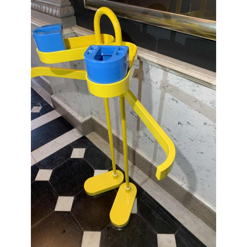 Metalplastica Lucchese, Valet / Towel Rack, Memphis Style 1970s