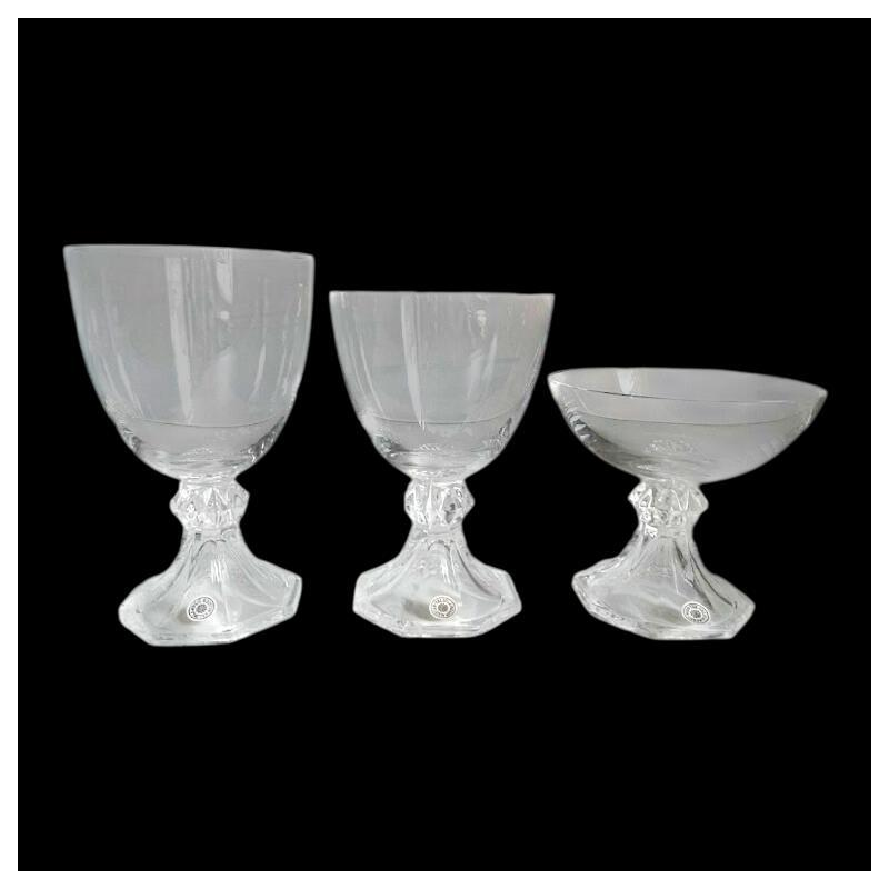 Val Saint Lambert “Yale“ crystal service: 12 champagne glasses - 9 red wine glasses - 6 white wine glasses, 1970s
