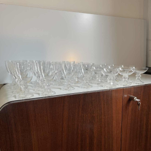 Val Saint Lambert “Yale“ crystal service: 12 champagne glasses - 9 red wine glasses - 6 white wine glasses, 1970s