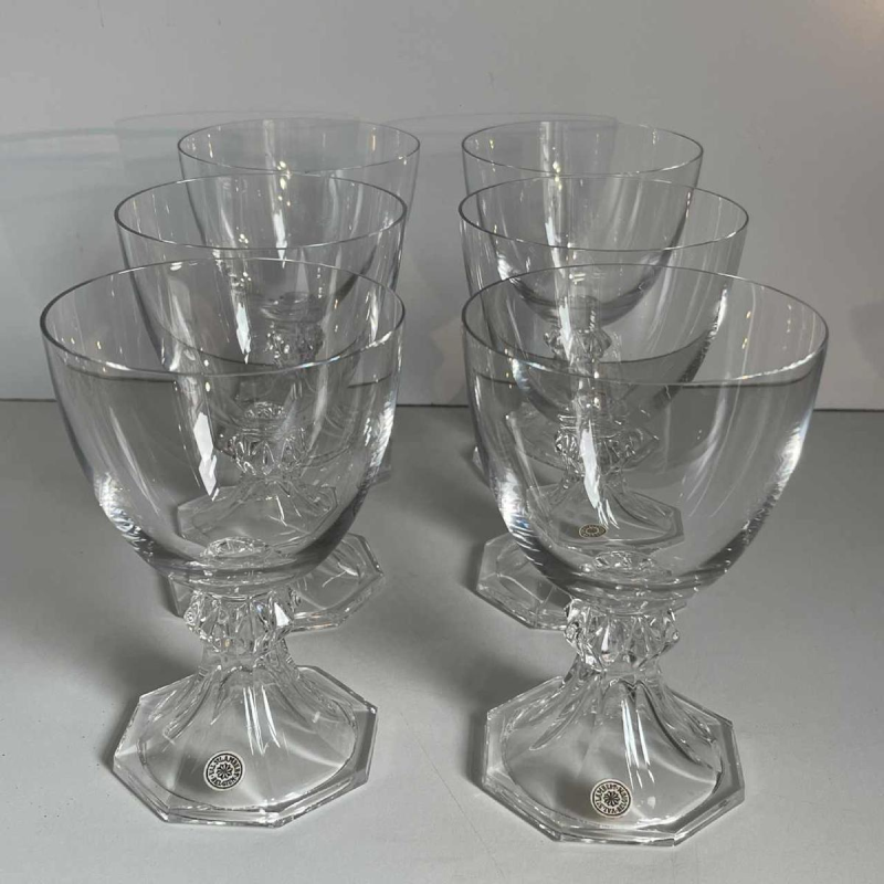 Val Saint Lambert “Yale“ crystal service: 12 champagne glasses - 9 red wine glasses - 6 white wine glasses, 1970s