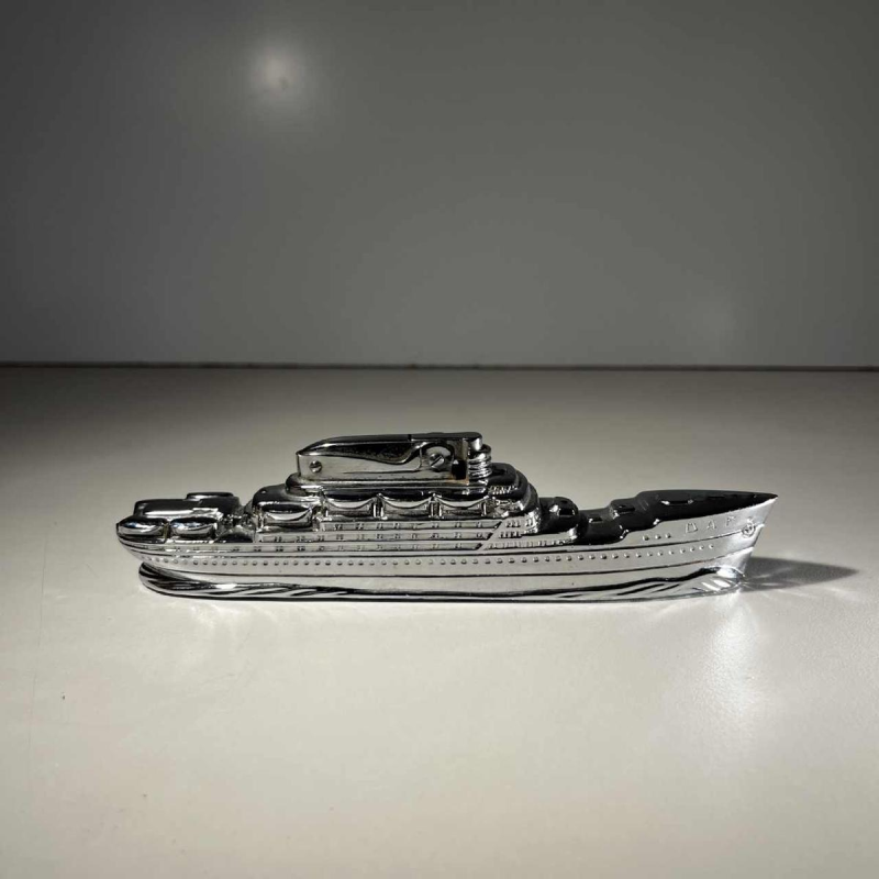 MTC Art Deco table lighter “Ship - Cruise Liner” chrome-plated steel, ca 1930